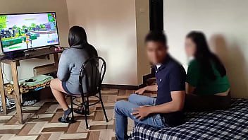 Porno Jogando Video Game – Videos – Porno Jogando Video Game