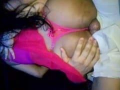 Amadora exibe rabeta sensacional quicando na rola do ficante – Vídeo quente