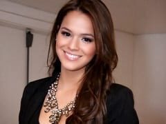 Ela rebolou gostoso no bloco da Favorita – RJ
