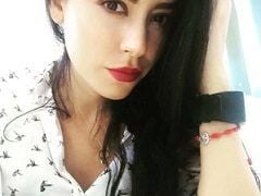 Morena quente de quatro trepando com vontade
