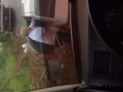 Motorista Flagrou MILF Transando com Garota de Programa no Estacionamento e Filmou Tudo
