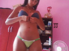 Ninfetinha Haydée é muito safadinha em vídeo amador explícito