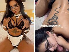 Safada morena chupando o amigo dotado