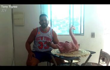 Gaby Gushi e Karol Ferraz numa Suruba Anal Com Dotado Explícito