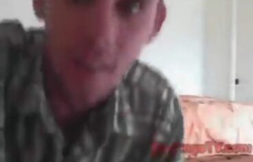 Marido Corno Convida Amigo Para Foder a Esposa em Dupla Penetração