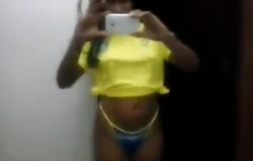 Putinha Do Rio Adora Um PM Em Vídeo Caseiro Que Viralizou No WhatsApp