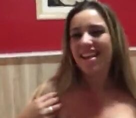 A loira gostosa lilith scarlett chama os tarados para piracicaba