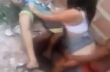 Duas gostosas na maior putaria na lancha em Angra gemendo alto