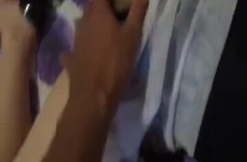 Loira gostosa chupa com língua sensual e macho grava vídeo caseiro