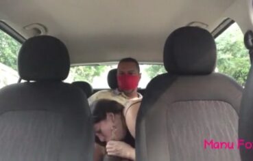 Motorista safada manda ver no boquete do passageiro gostoso