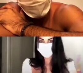Ninfeta influencer libera a sensualidade em live quente e picante