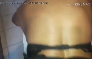 Tatiane morena safada faz dois amantes gozar enquanto marido aproveita