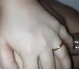 Amadora safada levando pirocada no cu de frente e gemendo de tesão no anal