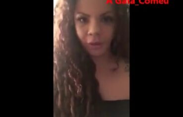Andrielle morena gostosinha chupando com vontade e gemendo alto até gozar