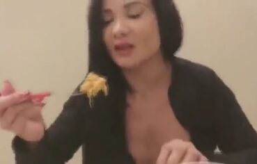 Bianca Naldy mamando gostoso no cinema depois de uma foda quente