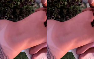 Duas safadas transando na piscina e gemendo até gozar