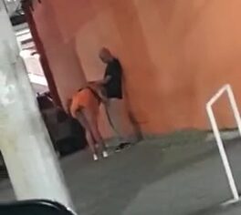 Ninfeta gostosa mamando gostoso no carnaval 2023 com flagra na rua