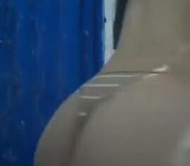 Rafaella carioca peladinha exibindo o corpo de luxo na frente da câmera