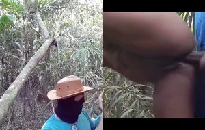 Ester Tigresa Vip, a índia aquidáoanus, entregando o cuzinho na mata com tesão