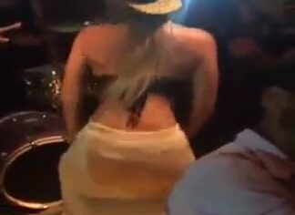Gata carioca safada dançando e provocando até cair na net