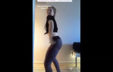 Morena gostosa rebolando a bunda espetacular ao som de funk