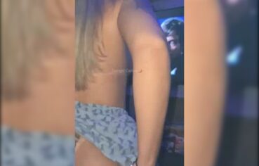 Putinha safada quicando até levar leite dentro da buceta