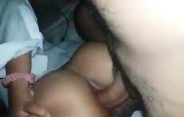 Rachel ninfeta rebolando gostoso de quatro na rola do ficante