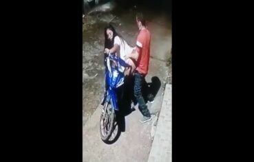 Novinhas safadas mamando e fodendo em flagras na rua