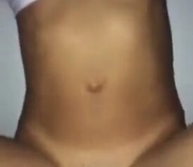 Victória Dantas dando de quatro no capô do carro em vídeo amador vazado